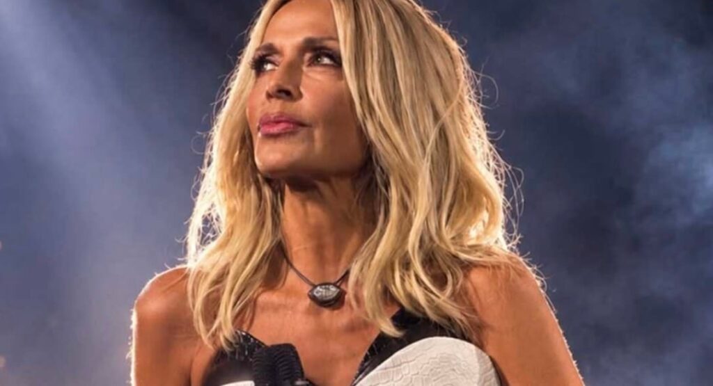 Η Άννα Βίσση απαντά στον Νίκο Καρβέλα: «Απαίτησε 1,5 εκατ. ευρώ λίγο πριν την συναυλία – Θα πάμε κόντρα και όπου βγει»
