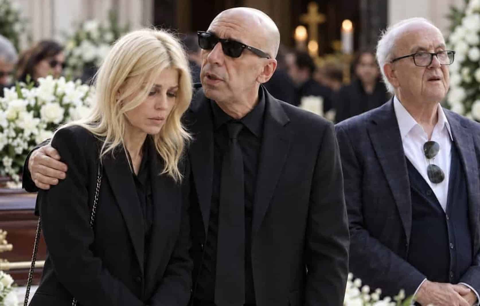 Έλενα Ράπτη: Αυτή είναι η περιουσία εκατομμυρίων που κληρονομεί από τον πατέρα της - Ράκος στην κηδεία η καλλονή υφυπουργό
