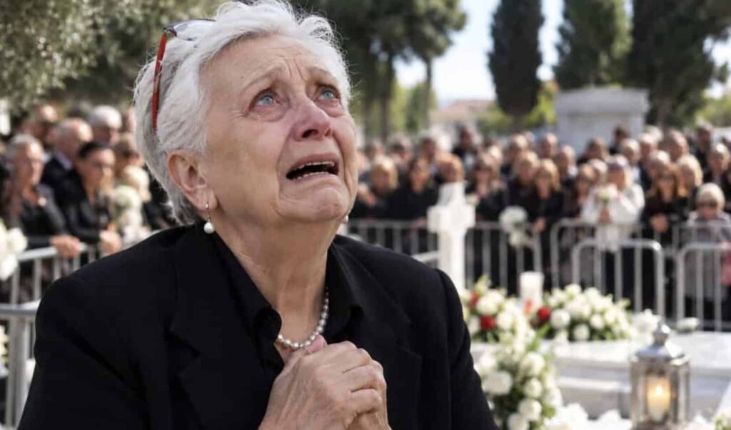 Ανατριχιαστικό! Μαζωνάκης: Τι εμφανίστηκε πάνω στο μνήμα την ώρα του μνημοσύνου – Η σπαρακτική κραυγή της κυρίας Κλειώς: «Ο Γιώργος μου είναι εδώ!»