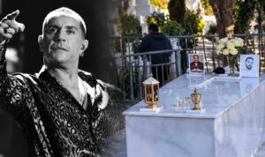 «Σαν να του κάνει παρέα…»: Πήγε και κάθισε πάνω στον τάφο του Μαζωνάκη… Ανατριχιάζει το βίντεο που κυκλοφορεί – Χιλιάδες αντιδράσεις και σχόλια