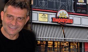 Ο «Mr. Χωριάτικο» είχε διεισδύσει σε όλες τις δημόσιες υπηρεσίες – Τα «βαφτιστήρια», η «θεία» και η «ξαδέρφη»