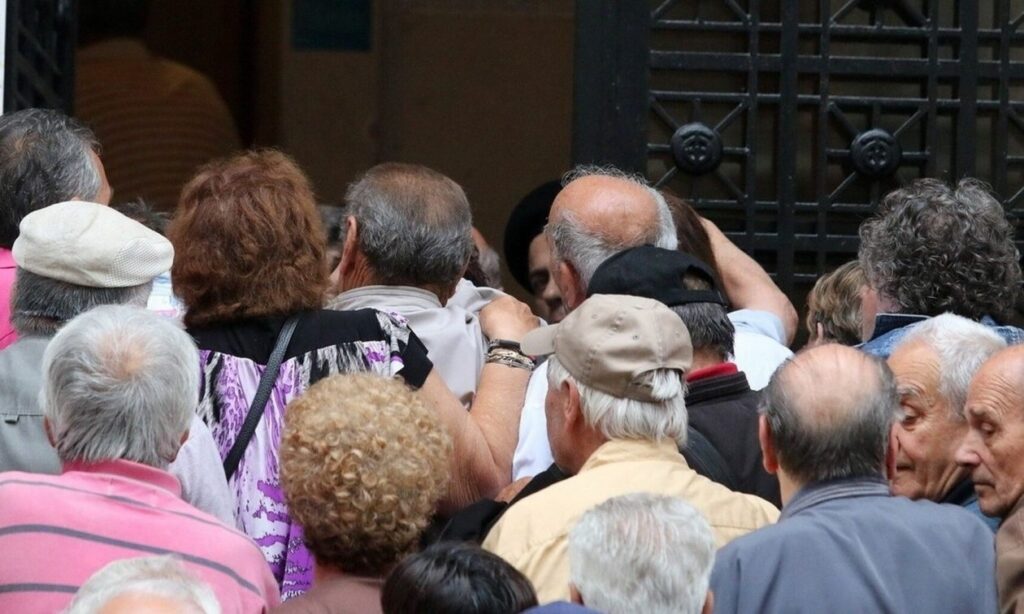 Συντάξεις: Βγήκε! Αυξήσεις έως 338€ τον μήνα – Ποιοι παίρνουν τα χρήματα