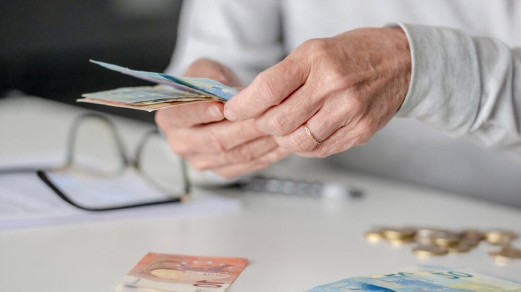 Δυσάρεστα νέα για χιλιάδες συνταξιούχους και κληρονόμους